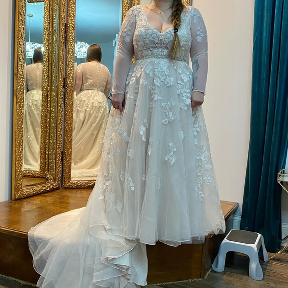 David's Bridal White Embellished Wedding Gown with Bishop Sleeves
